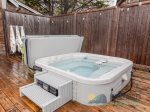Hot Tub allows up to 6 persons, so enjoy a seat with a drink.